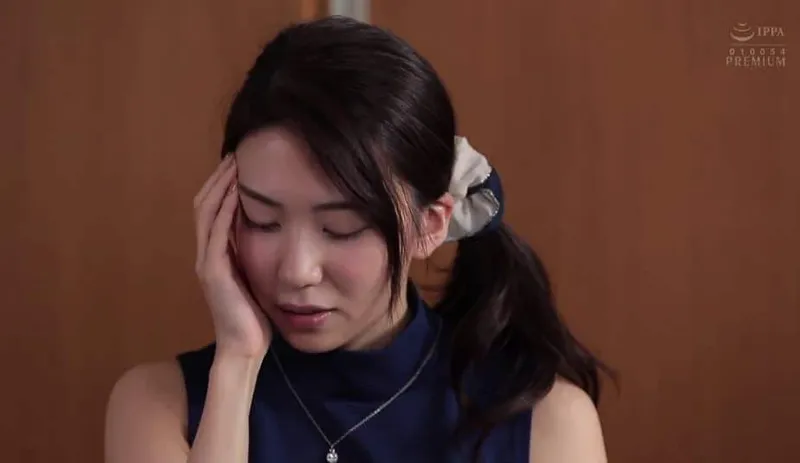 Bị anh hàng xóm bỏ thuốc ngủ rồi đụ trước ngày cưới